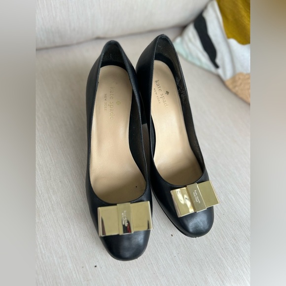 Kate Spade Black Leather Pumps Size 7 - Picture 3 of 10